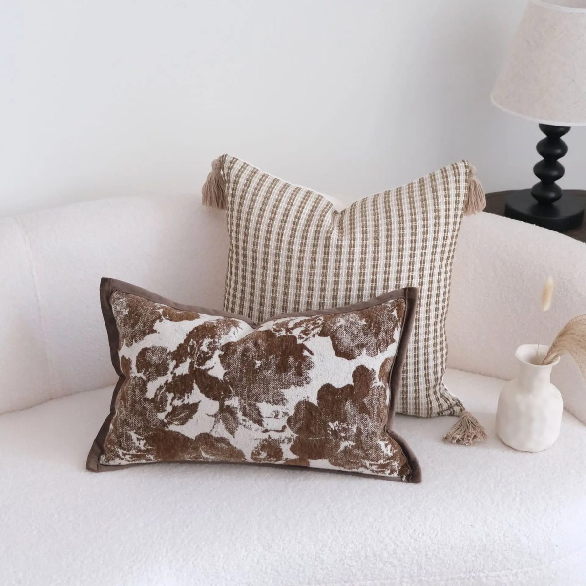 housses coussins décoratifs motif floral rustique vintage texturé beige marron tassel salon lit voiture