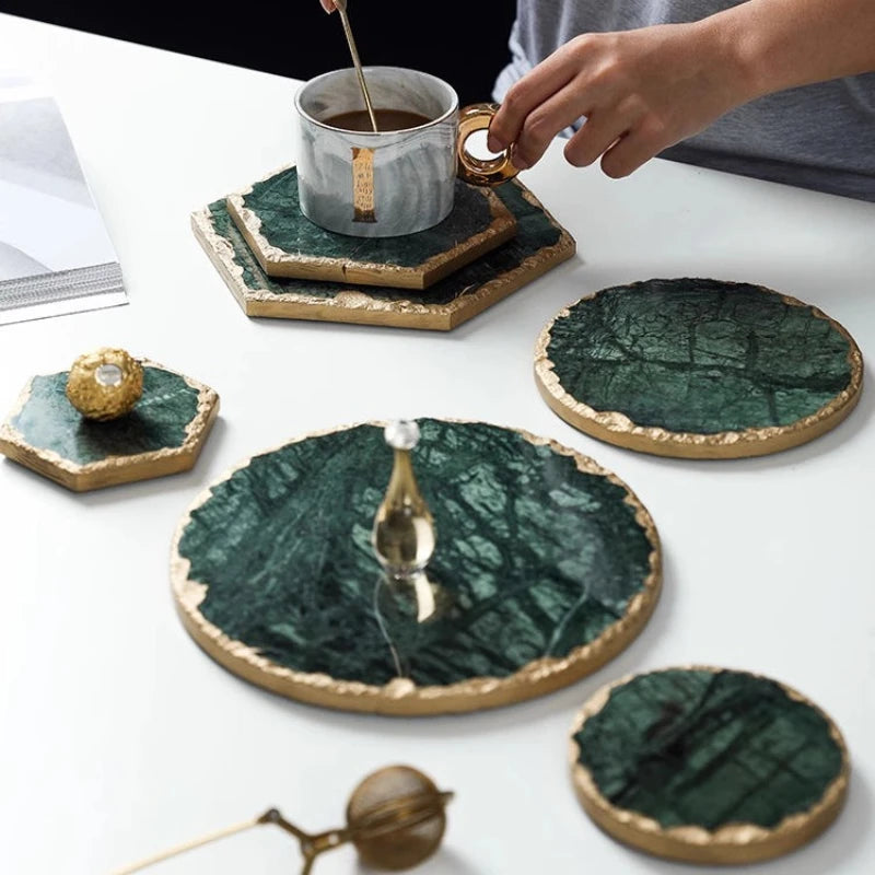 coasters marbre effet pierre naturelle vert foncé doré blanc moderne élégants respectueux environnement vintage
