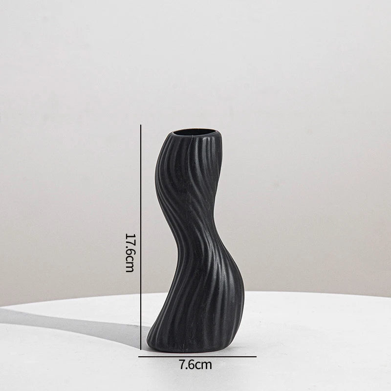 vases décoratifs modernes plastique blanc noir gris vert rayures verticales fleurs maison mariage