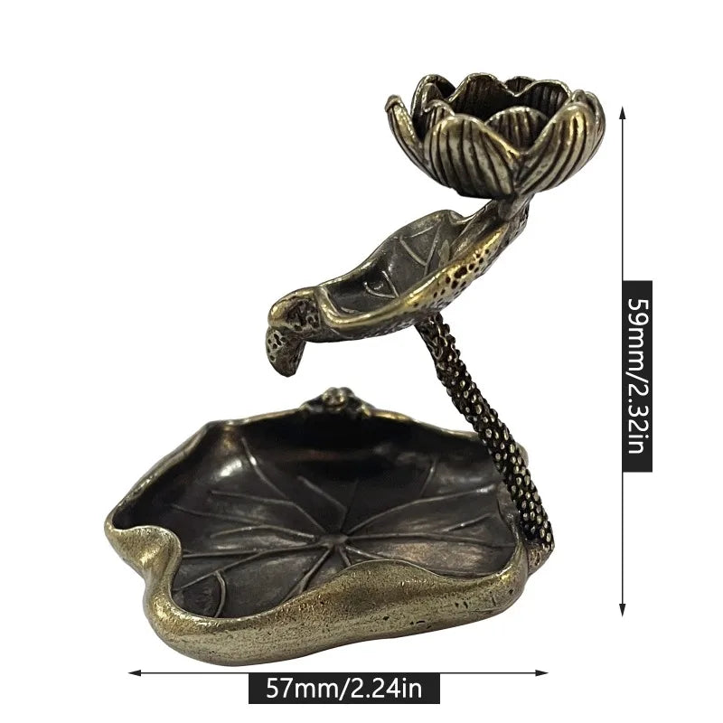 support bijoux doré lotus relief artisanal vintage feuillette fleur