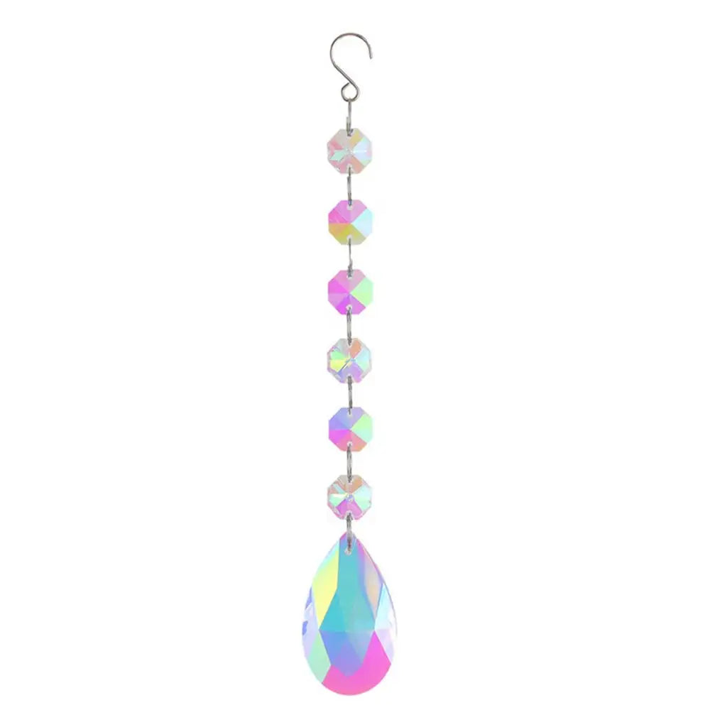 pendentif moderne multicolore facettes brillantes transparents anneaux métalliques chaîne élégants