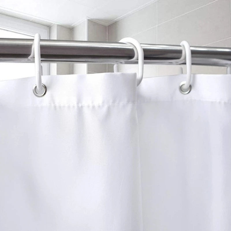 rideau douche moderne marbre blanc gris or géométrique polyester opulent élégant anneaux métalliques