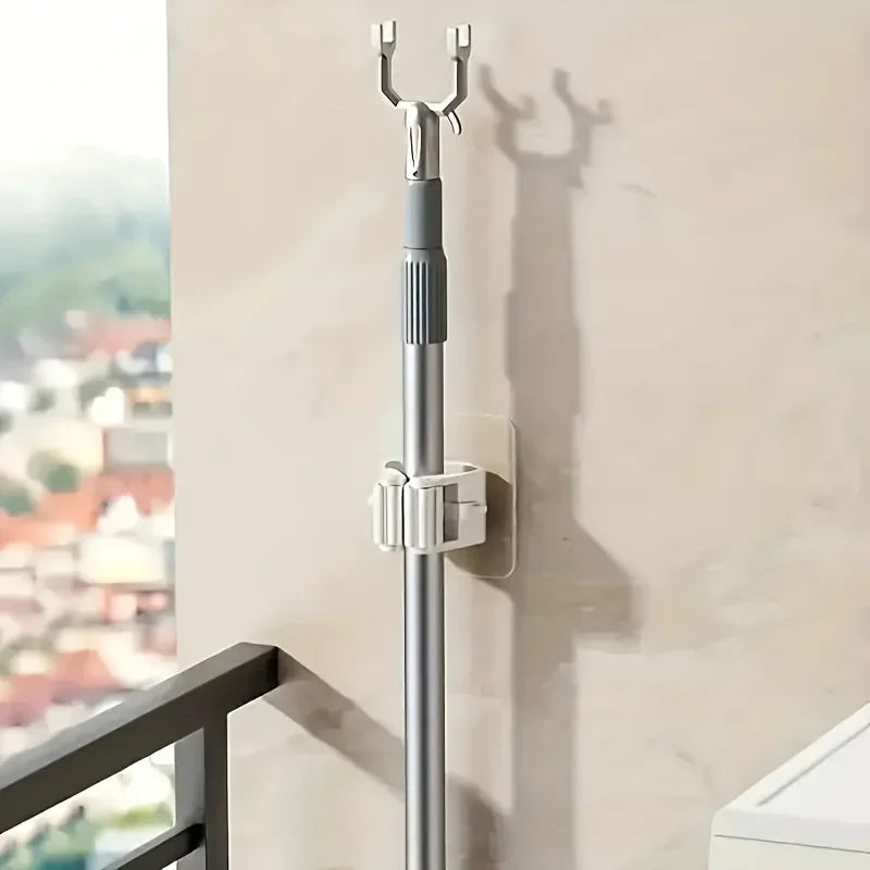 porte balai adhésif support murale rangement moderne salle bain outils nettoyage hooks gris clair