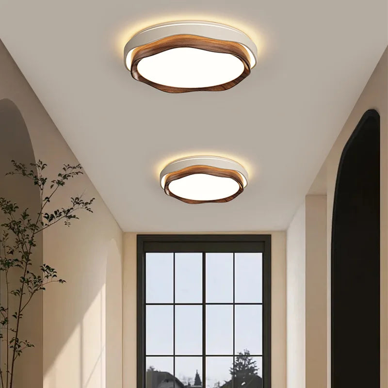 lampes modernes japonais blanc bois clair diffuseur opaque éclairage indirect couloir balcon
