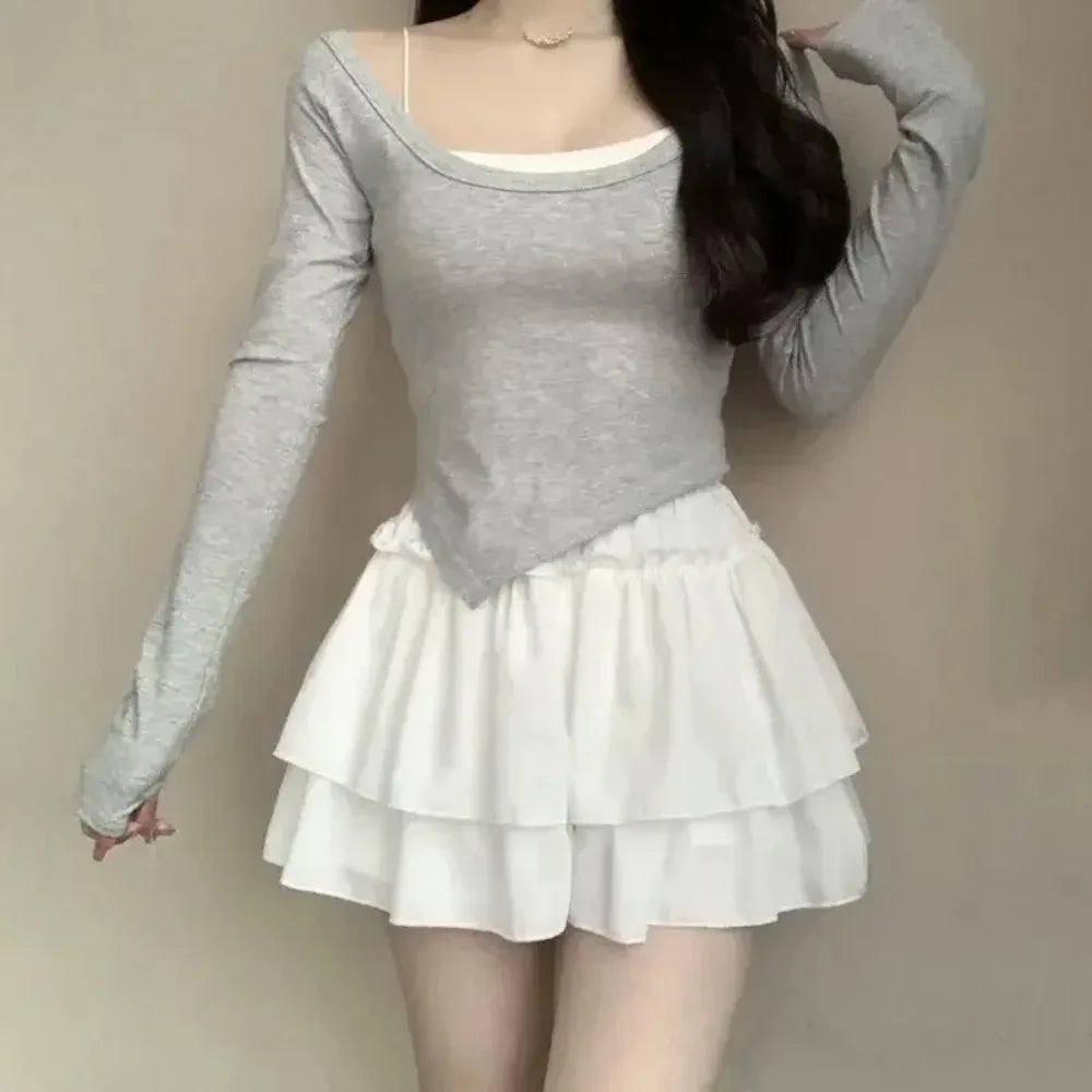 Jupe mini noire blanche rayée plissée classique élégante élastiquée dessus genou été junior femme