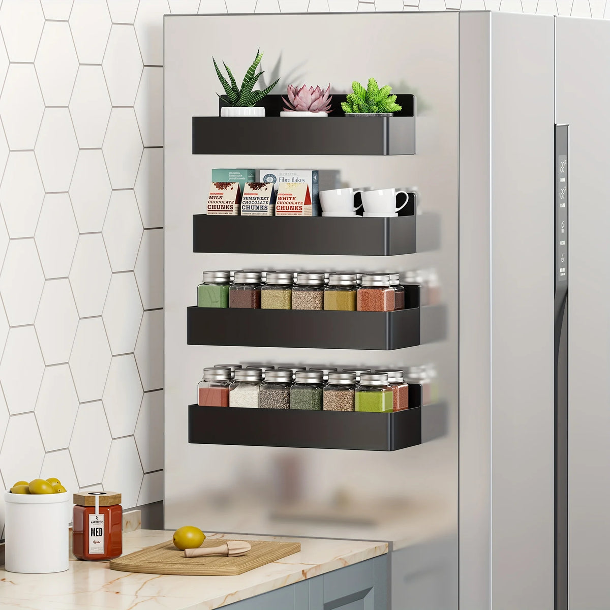 organisateur mural noir étagères adhésives cuisine moderne rangement minimaliste pots épices tasses plantes