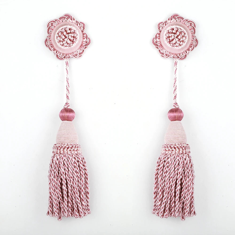 pompons rideau dorés tissés noeuds traditionnels fixations accessoires décoration intérieure textiles maison