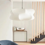 Suspension lumineuse moderne minimaliste blanc beige organique ondulé opacité fixée chaîne noire