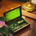 boîte bijoux bois vert vitre opaque motif floral poignée classique porte bijoux