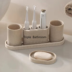 ensemble salle bain moderne beige clair plateau gobelet trousse coton flacon savon brosse dents
