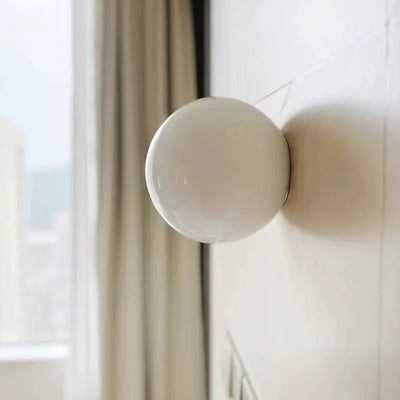 Applique murale ronde en verre blanc style Bauhaus minimaliste