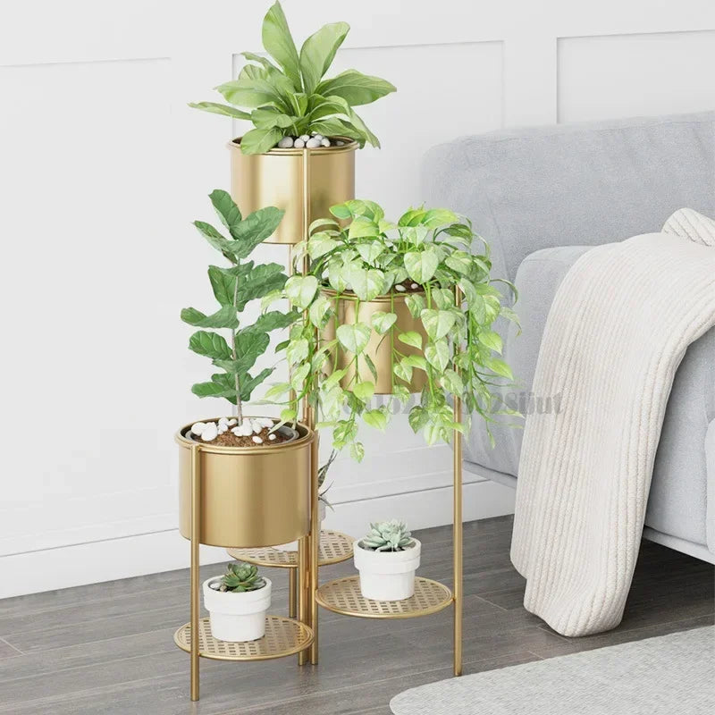 étagère plantes moderne or fer niveaux pots différents ajourées minimaliste