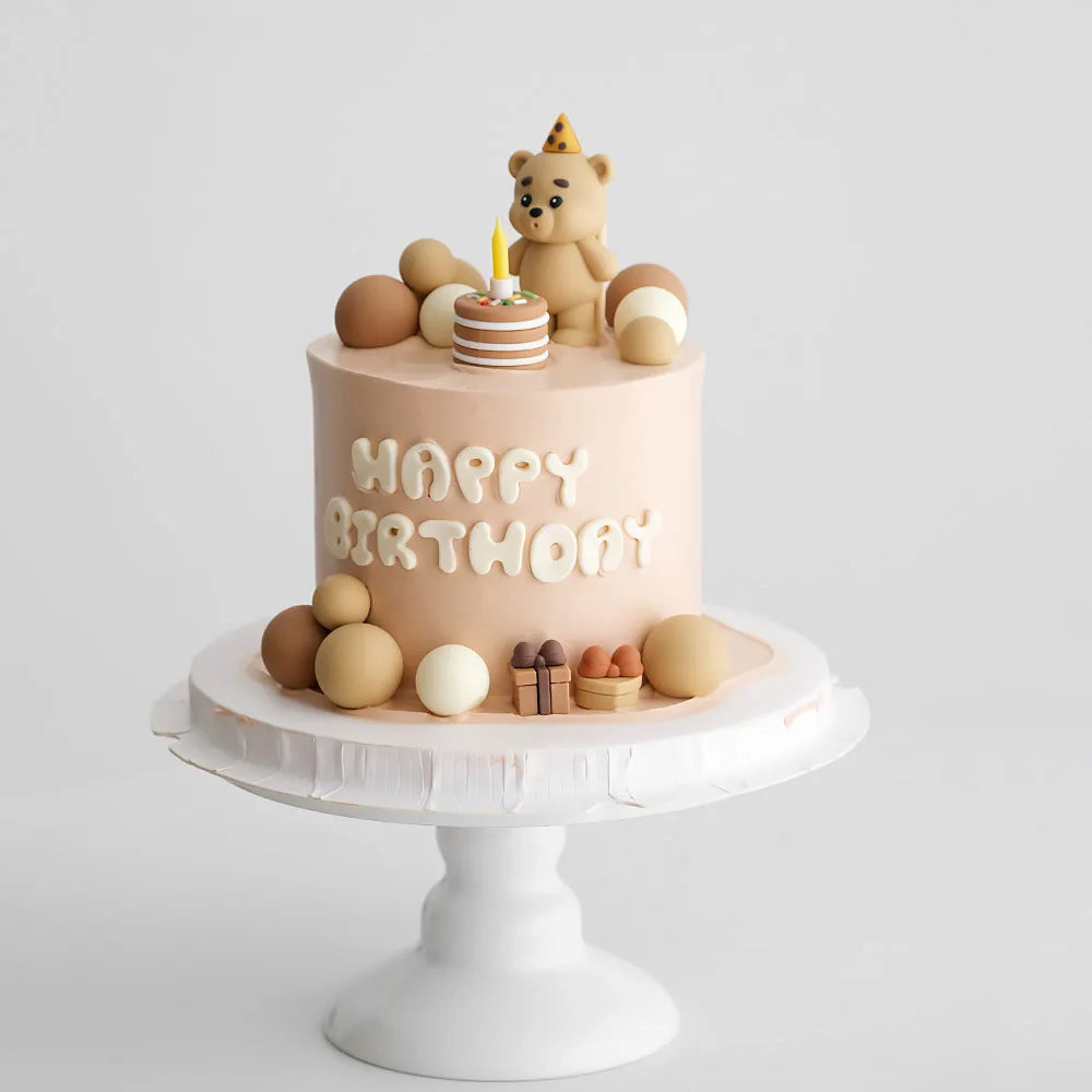 décoration anniversaire enfant gâteau ours sucre boules joyeuses happy birthday festive
