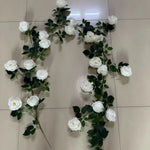 guirlande fleurs artificielles roses blanches rouges vigne feuilles intérieur décoration moderne