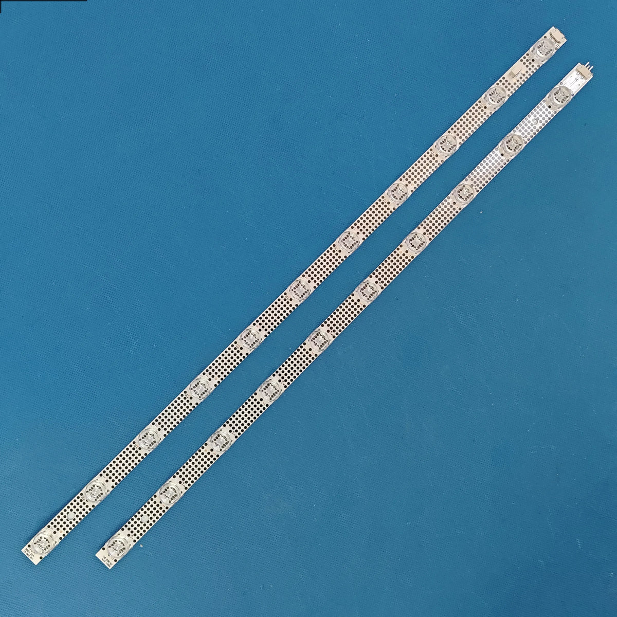 ruban led blanc points noirs modernes connecteurs 6v tcl télévision aluminium