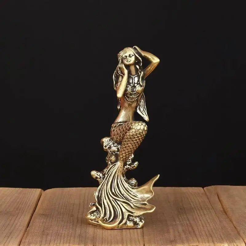 statue sirène dorée détails texturés base motif corail décoration chambre fille conte fées