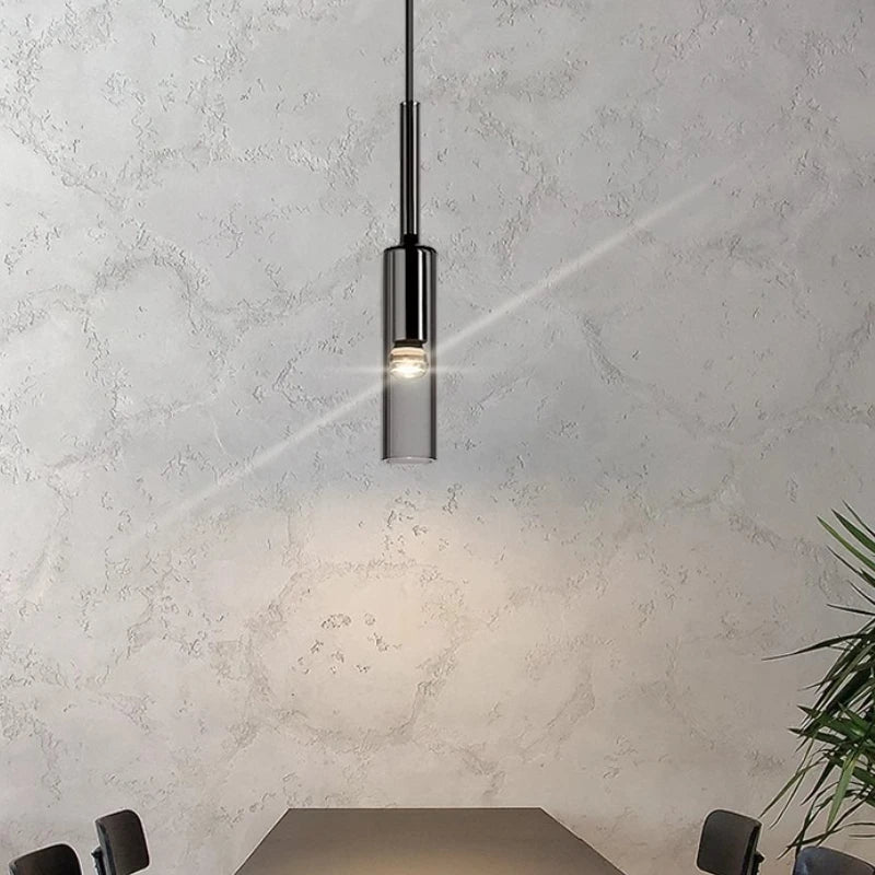 Suspension lumineuse moderne verre transparent noir gris argenté chambre salon