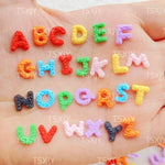 lettres alphabet miniatures texturées opalescentes multicolores nail art décoration scrapbook artisanat bricolage figurines