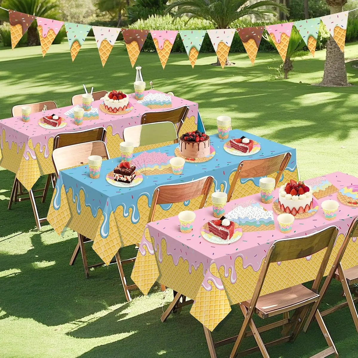 assiettes festives glace vanille anniversaire enfant filles garçons guirlande lettres chapeaux