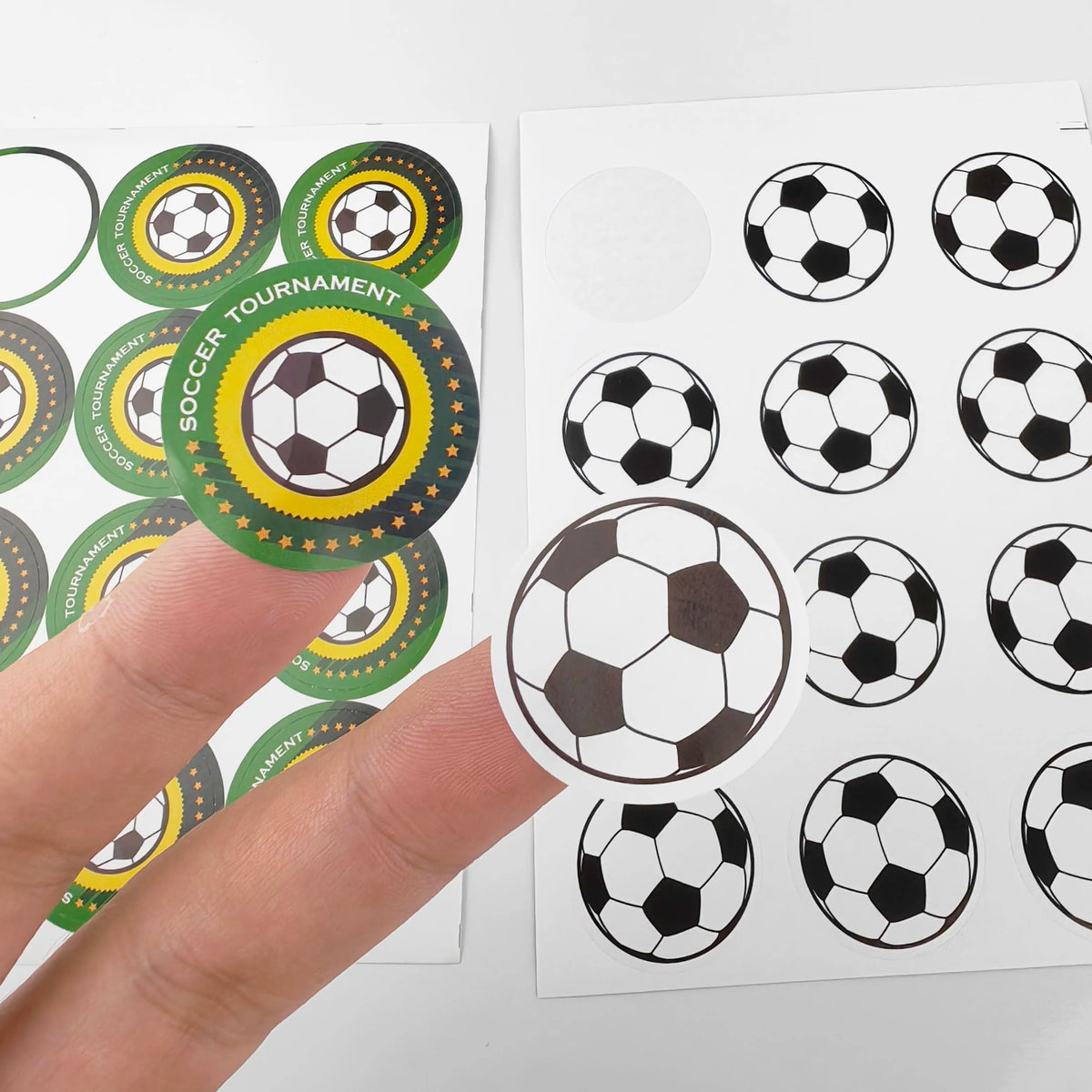 stickers adhésifs football noirs blancs verts 3cm moderne sportifs chambre enfants anniversaire fête