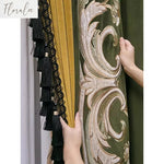 rideau vert foncé broderie florale franges noires classique élégant salon chambre maison luxe