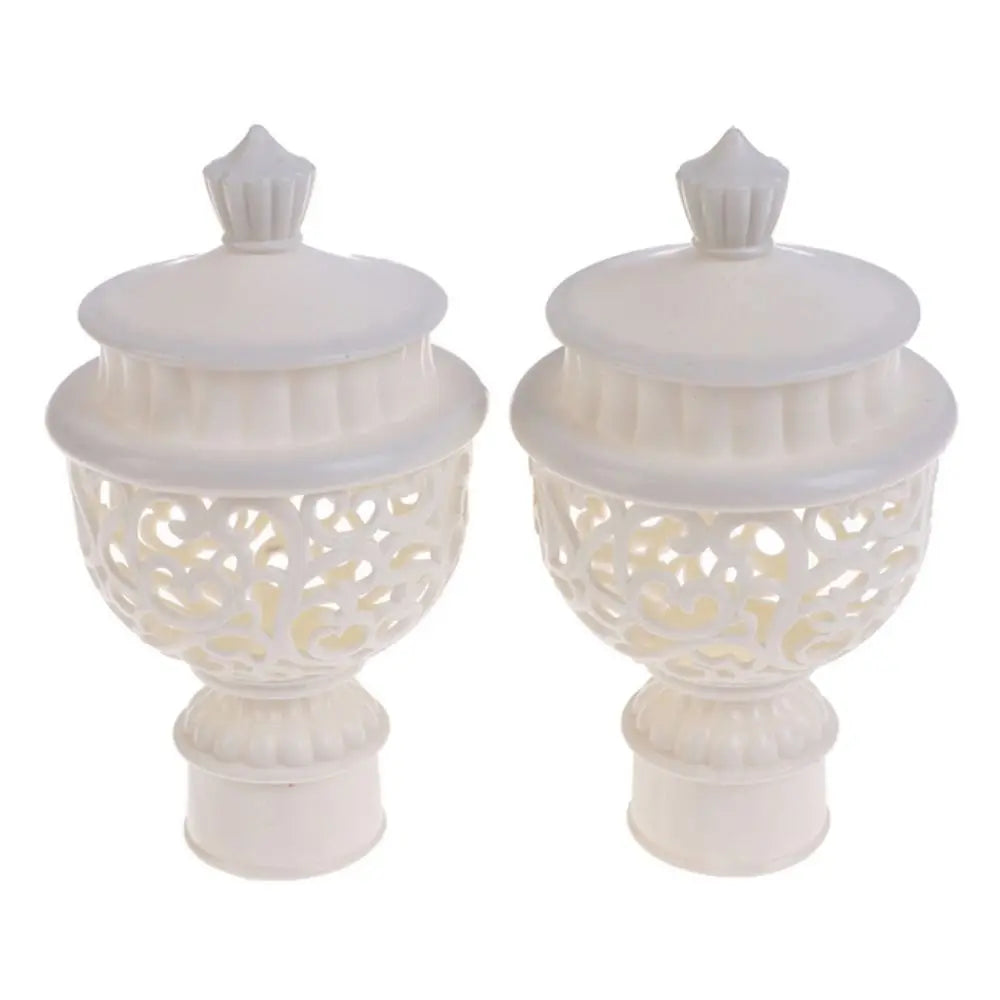 pommes rideau blanc argent rouge doré noir ajourées motifs floraux élégant classique