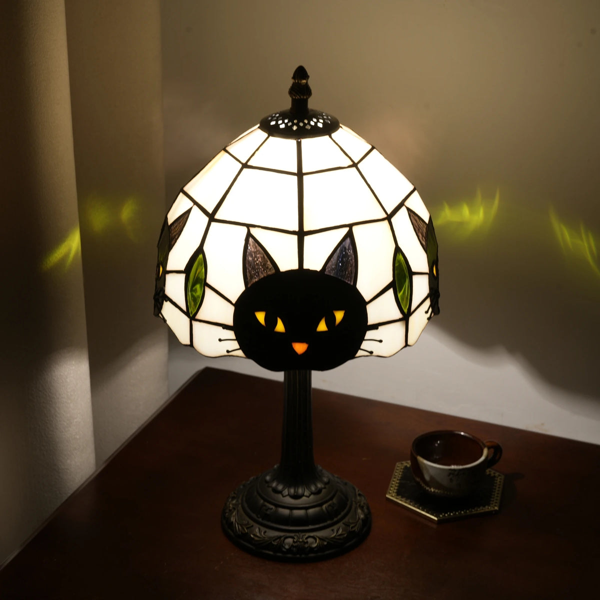 lampe table tiffany cat face stained glass noir blanc verte jaune vitrail