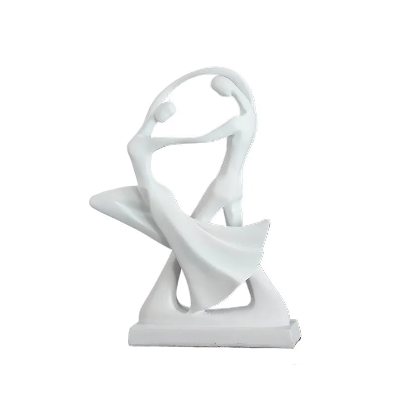 figurines humaines enlacées noir blanc sculpture résine moderne minimaliste