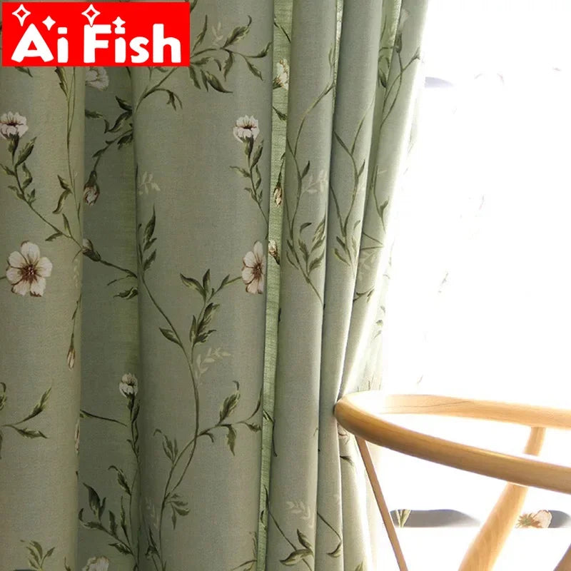 rideau vert clair motif fleurs feuilles opacité fenêtre maison pastorale