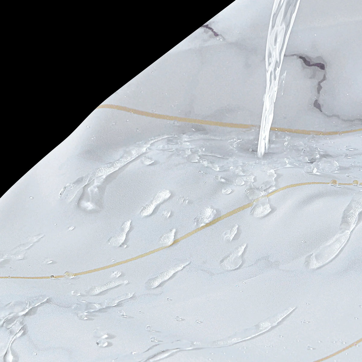 rideau douche moderne marbre blanc gris or géométrique polyester opulent élégant anneaux métalliques