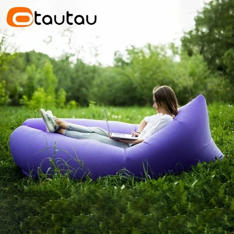fauteuil gonflable violet orange rouge moderne minimaliste poignée noire portable pliable chambre lit sofa
