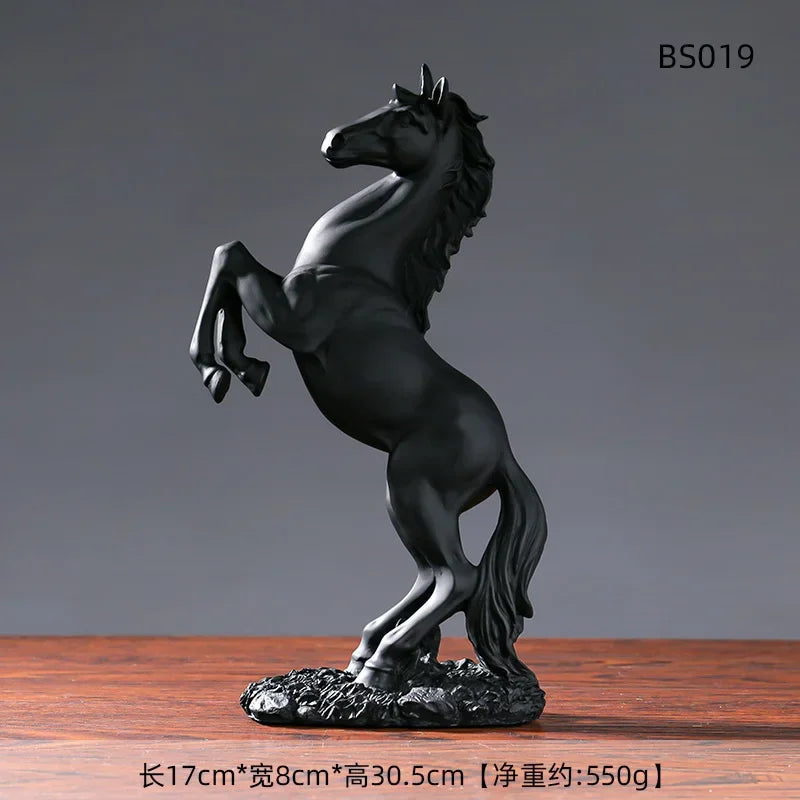 statue cheval résine doré noir blanc détaillée classique sculptural salon