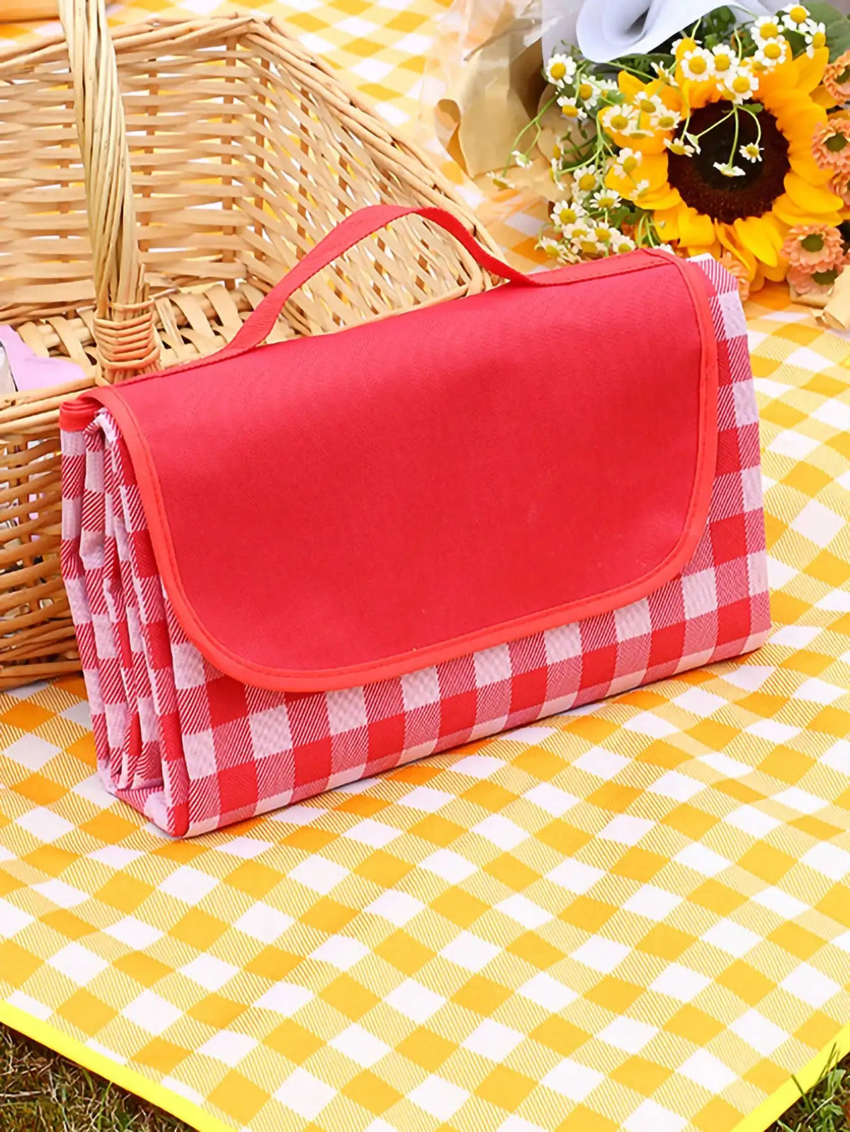 serviette pique nique pliable carreaux blancs moderne orange vert rouge jaune pratique poignées camping