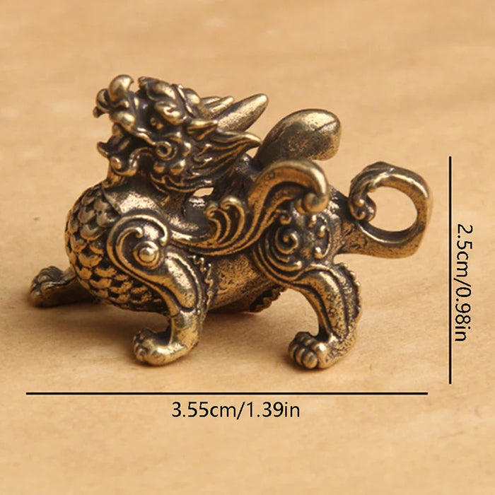 statuette dragon dorée sculptée détaillée traditionnelle décoration intérieure ornement porte bonheur