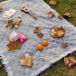 tapis plage rose blanc boho chic rayures diagonales franges pique nique extérieur portable