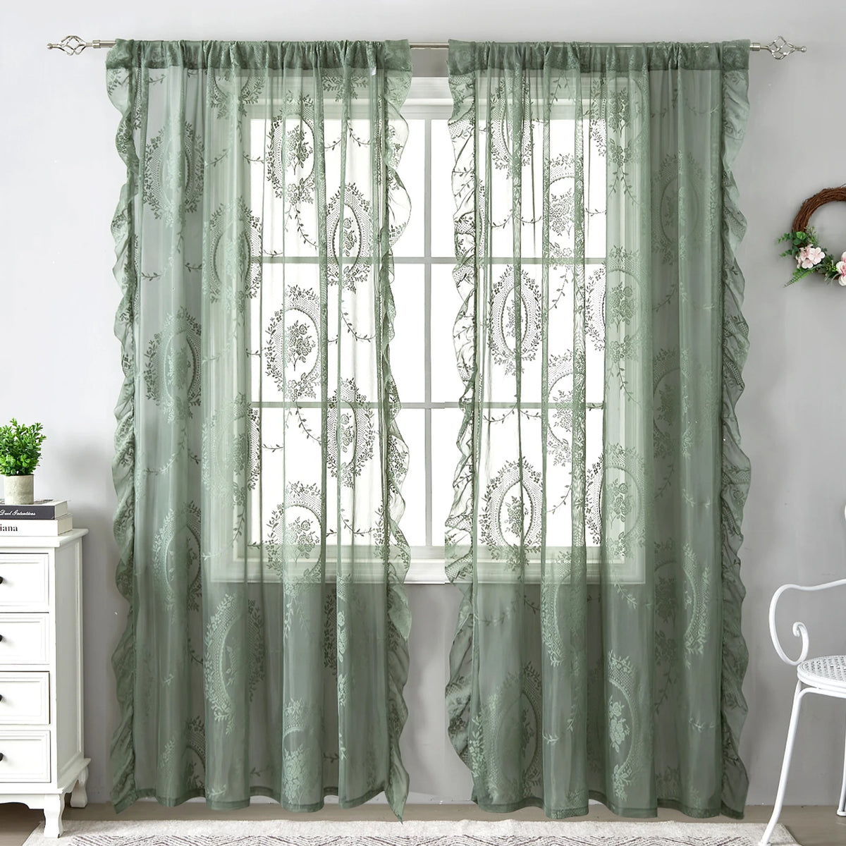 rideau vert clair broderie florale transparent classique salon hospitalité