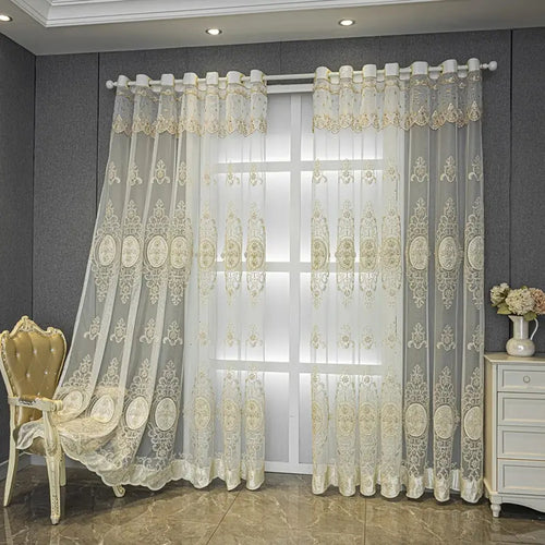 rideau beige semi transparent broderie élégant classique salon chambre décoration intérieur luxe