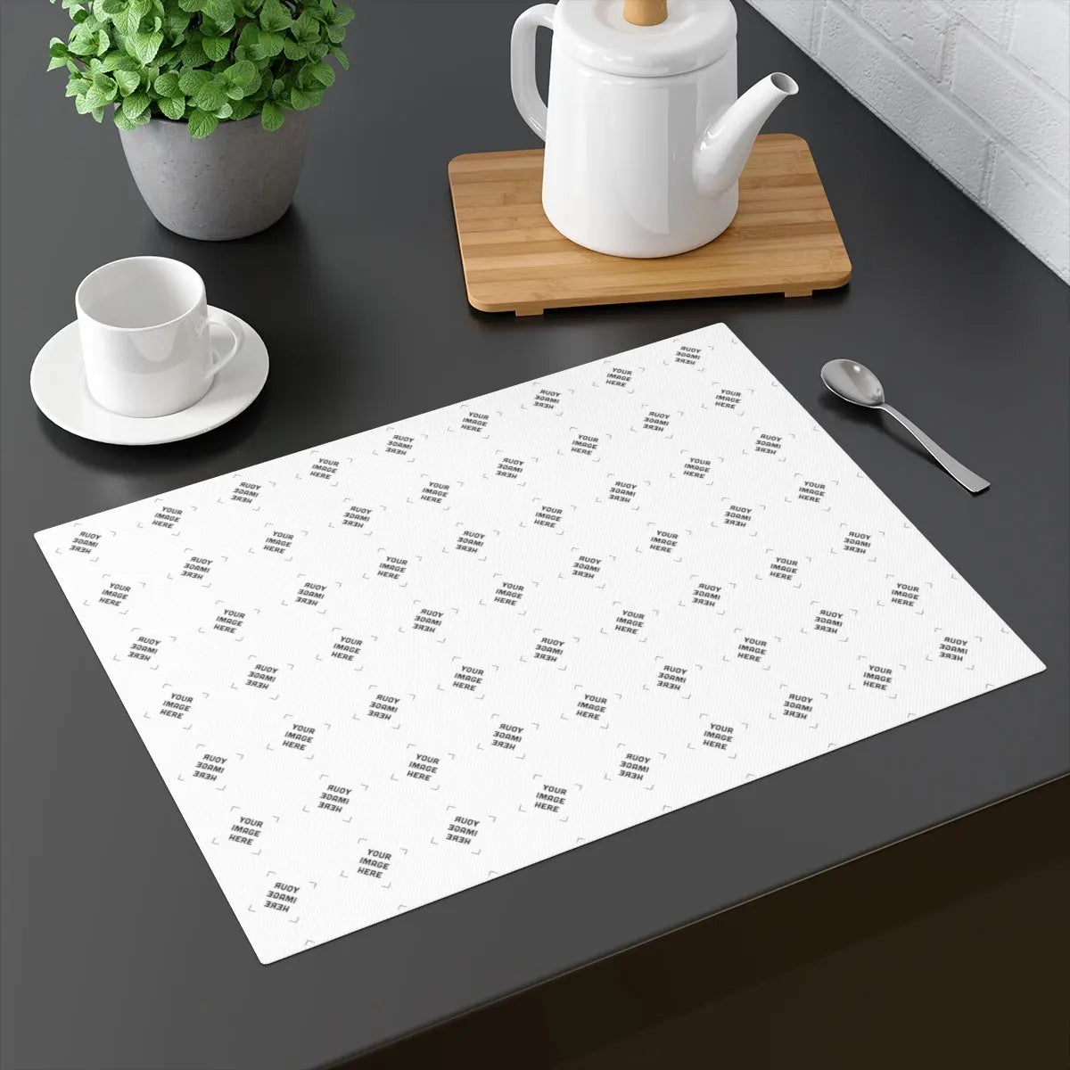 Set de table bleu lavable dans une cuisine moderne