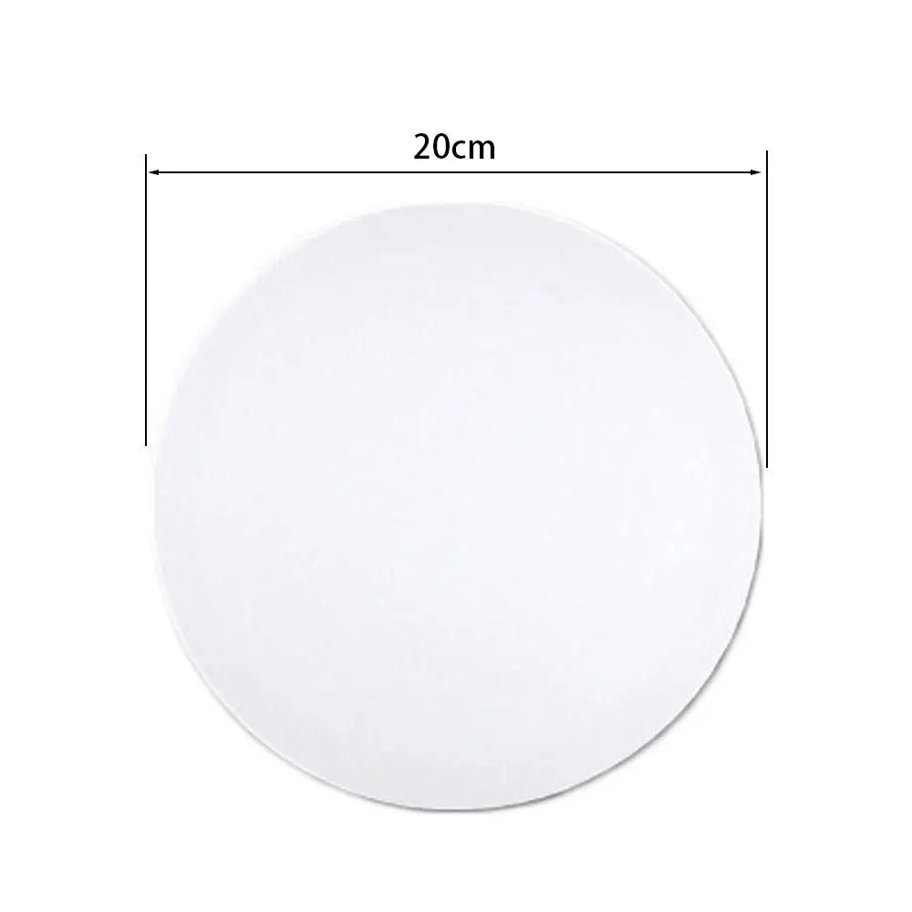 toile peinte artistique blanche toile tendue pinceaux palette peinture couleurs variées boîte peinture pot