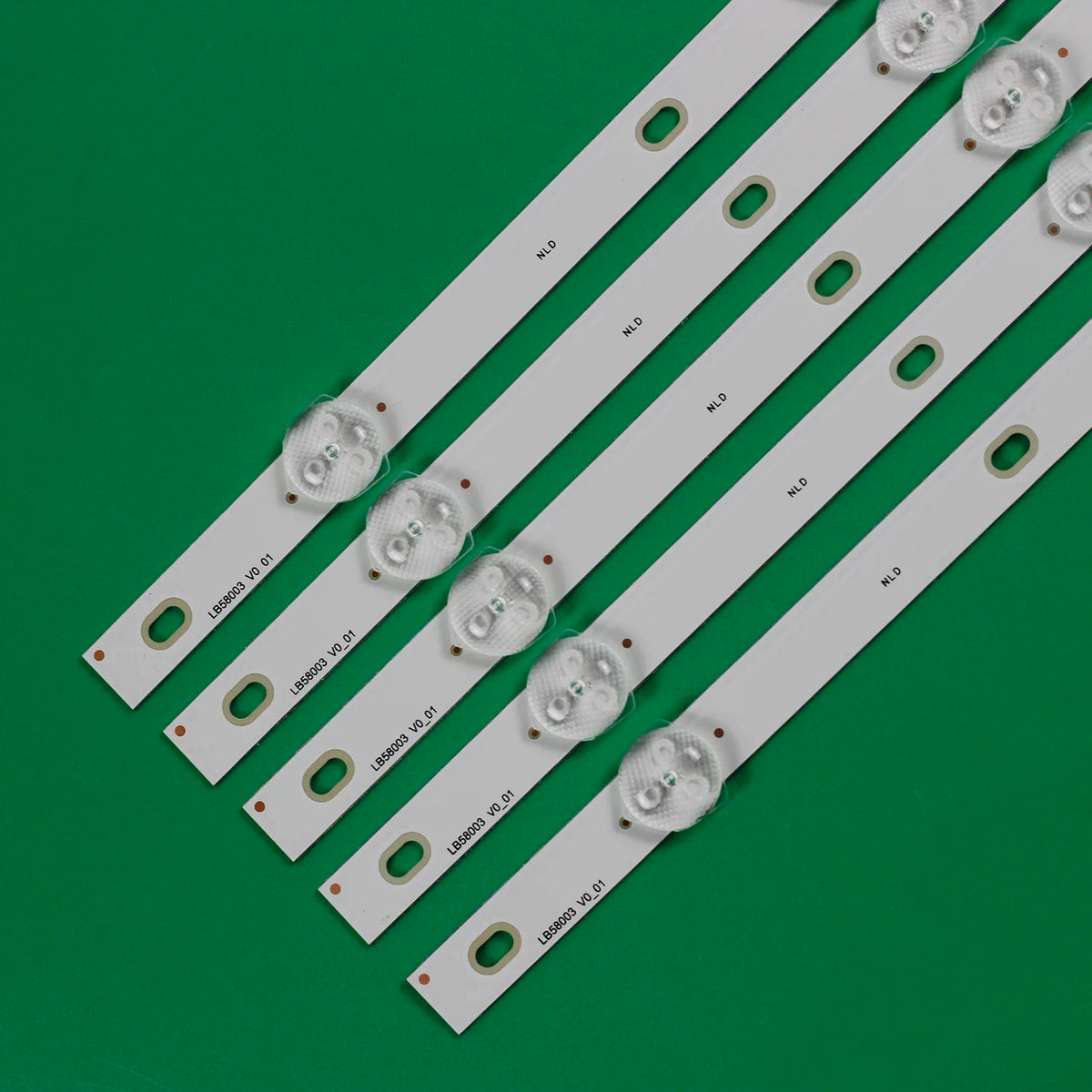 bandes lumineuses blancs connecteurs électriques modernes compatibles téléviseurs différents