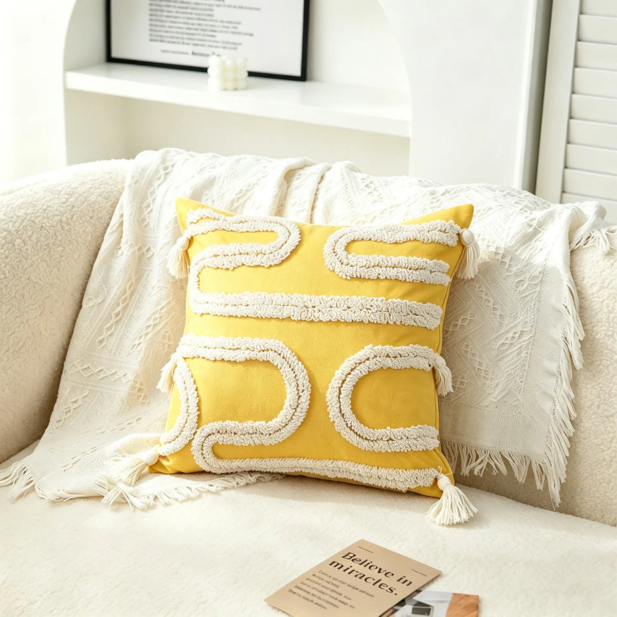coussin decoratif geometrique jaune broderie blanche franges moderne maison voiture nordique polyeste carre