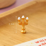 meubles miniatures poupées classiques rouge marron blanc doré texture cuir motifs floraux buste harpe