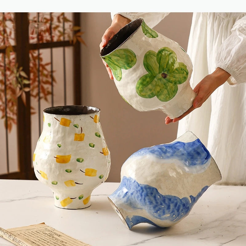vase moderne peinture abstraite blanc bleu vert jaune artisanal fleur table decoration piece