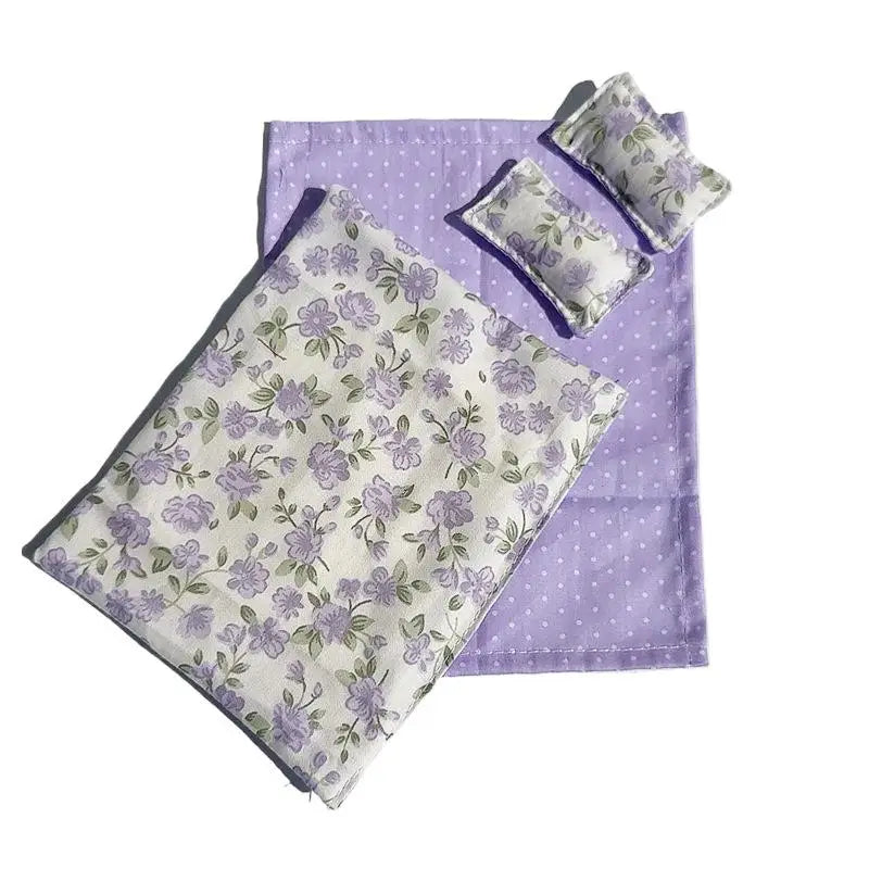 ensemble literie maison poupée lit tête lit métal couverture drap taies oreillers motifs floraux
