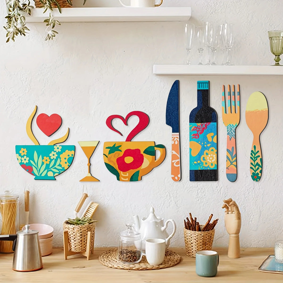 décoration murale bois ustensiles vaisselle fourchette cuillère tasse verre rustique chambre cuisine