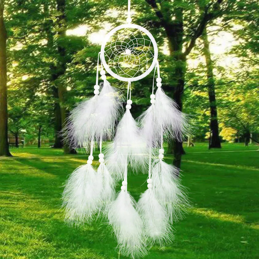 attrape rêves traditionnel blanc crocheté plumes décoration chambre nordique enfants