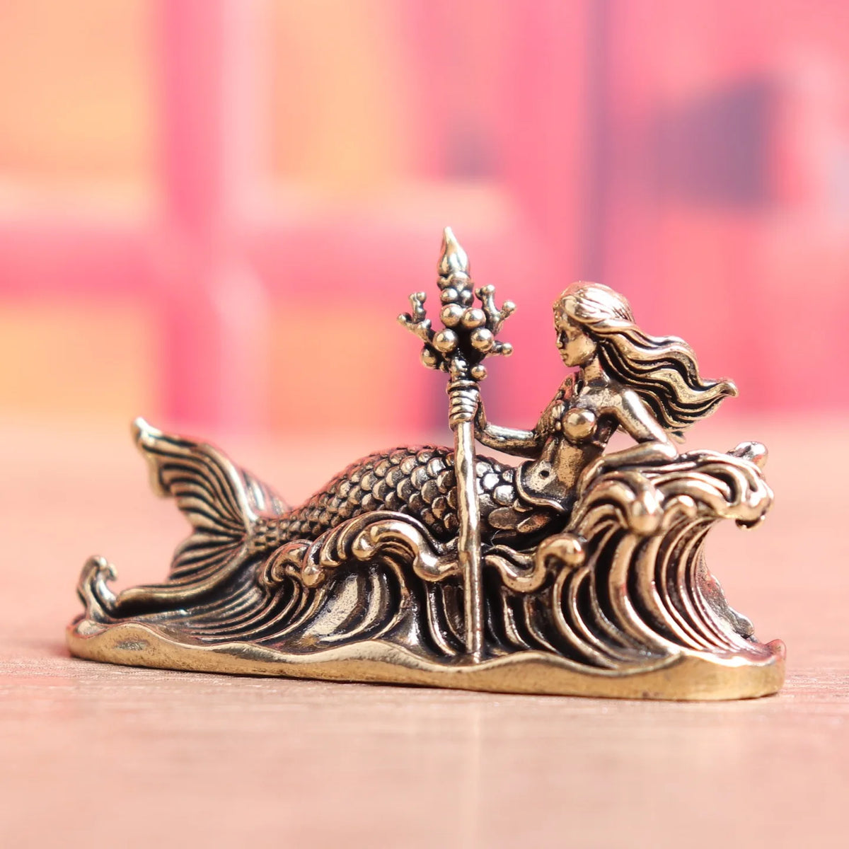 statue decorative sirene bronze trident vagues maison art mythologique artisanal