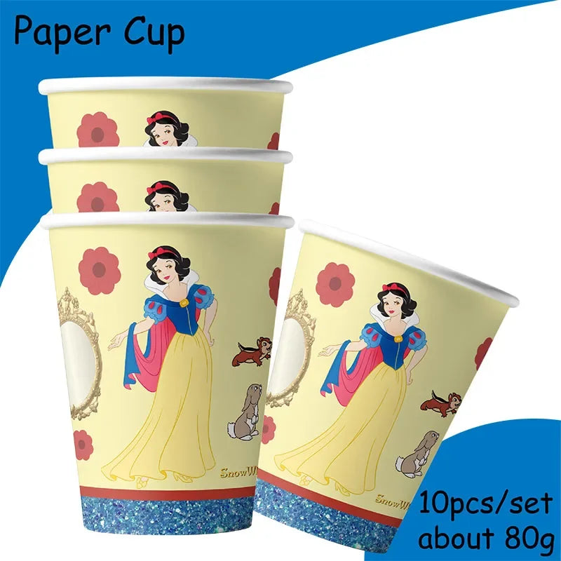 vaisselle jetable blanche neige assiettes gobelets pailles guirlande décorations cupcakes fête anniversaire enfant