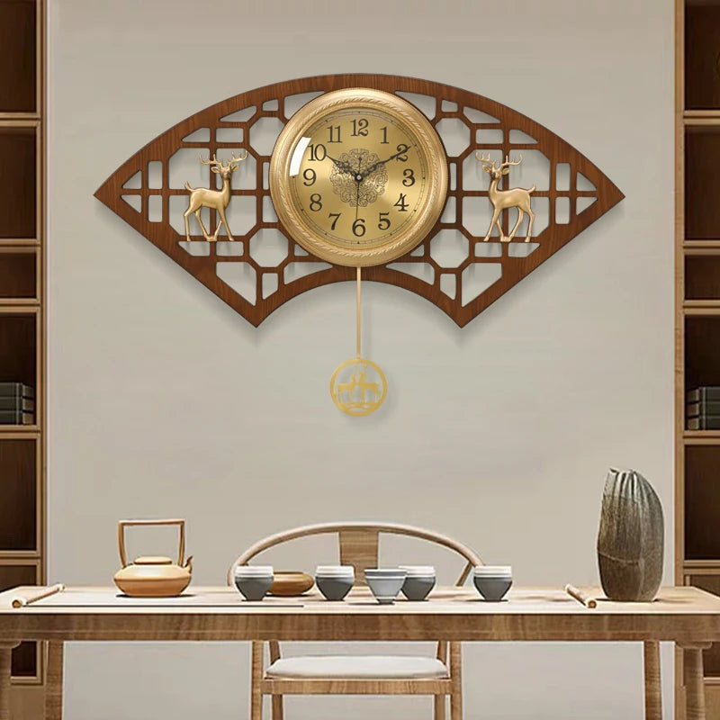 horloge murale chinoise traditionnelle asiatique ventilateur cerf floral marron doré salon