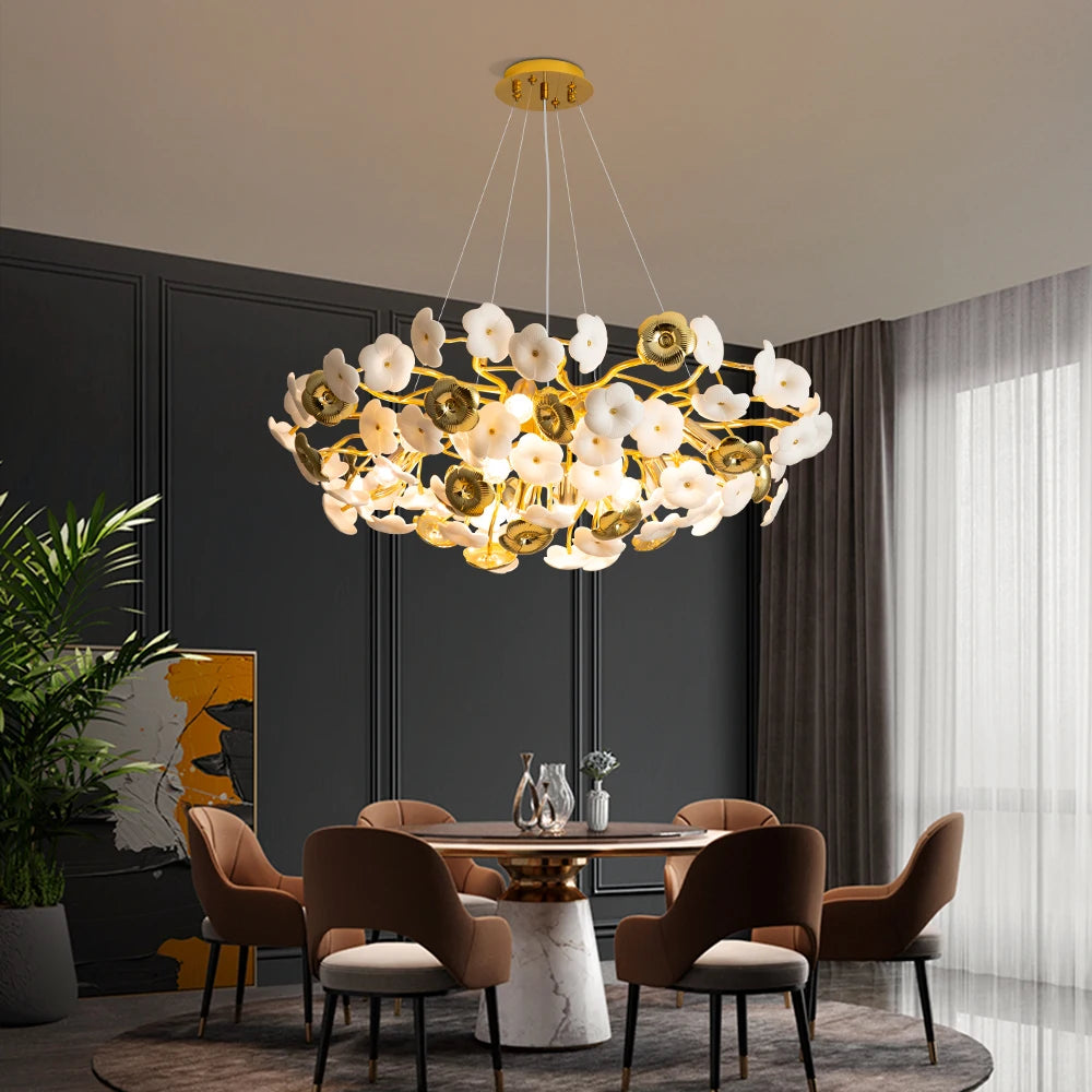 Suspension lumineuse contemporaine dorée fleurs stylisées salon chambre d'hôtel led sources lumière